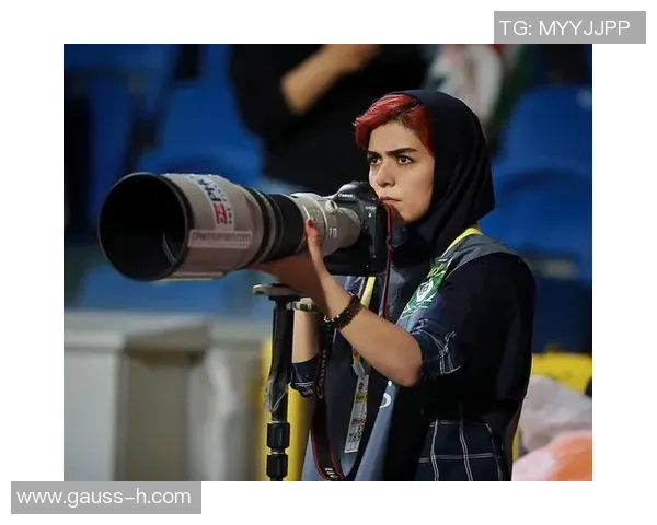 足球明星如何在镜头前巧妙欺骗摄影师的视觉陷阱揭秘